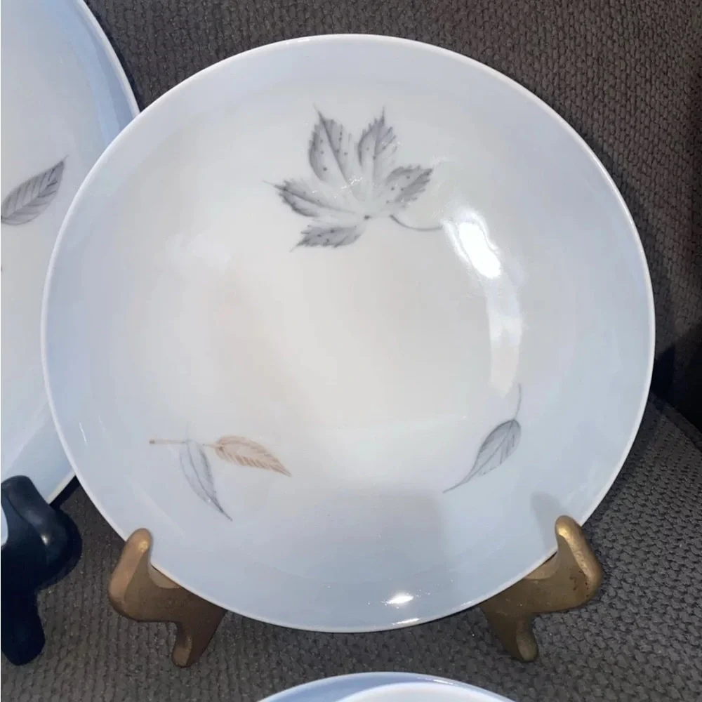 Bing & Grondahl Fine China-‎ FALLING LEAVES - 5pc Place Setting
